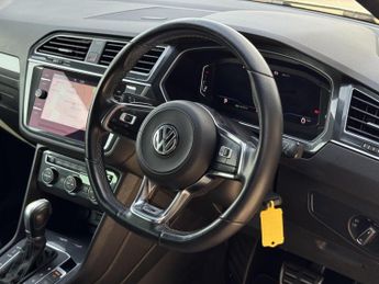 Volkswagen Tiguan 2.0 TDI BlueMotion Tech R-Line DSG 4Motion Euro 6 (s/s) 5dr
