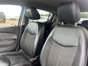 Vauxhall Viva 1.0i SL Euro 6 5dr