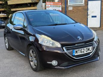 Peugeot 208 1.2 VTi Allure Euro 5 3dr