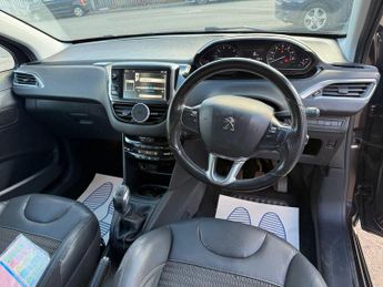Peugeot 208 1.2 VTi Allure Euro 5 3dr