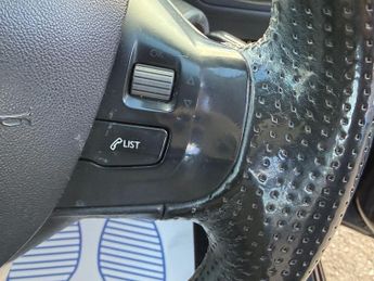 Peugeot 208 1.2 VTi Allure Euro 5 3dr