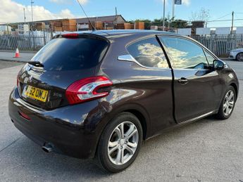 Peugeot 208 1.2 VTi Allure Euro 5 3dr