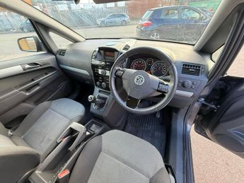 Vauxhall Zafira 1.6 16V Exclusiv Euro 5 5dr