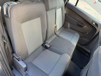 Vauxhall Zafira 1.6 16V Exclusiv Euro 5 5dr