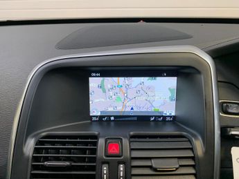 Volvo XC60 2.0 D4 R-Design Nav Auto Euro 6 (s/s) 5dr