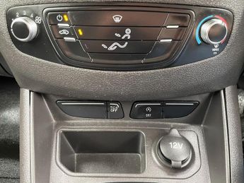 Ford Transit Courier 1.5 TDCi Panel Van 5dr Diesel Manual L1 Euro 6 (SLD) (75 ps)