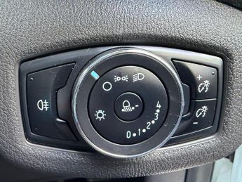 Ford Transit Connect 1.5 TDCi 220 Panel Van 5dr Diesel Manual L1 H1 (120 g/km, 74 bhp