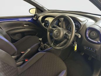 Toyota Aygo X 1.0 VVT-i Edge Hatchback 5dr Petrol Manual Euro 6 (s/s) (72 ps)