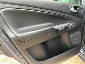 Ford Galaxy 2.0T EcoBoost Titanium Powershift Euro 5 5dr