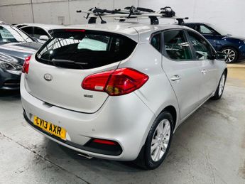 Kia Ceed 1.6 CRDi 2 Auto Euro 5 5dr