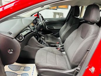 Vauxhall Astra 1.4i Turbo SRi Nav Auto Euro 6 (s/s) 5dr