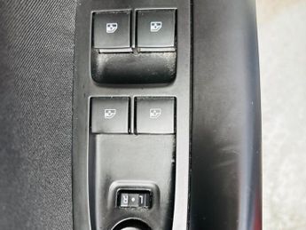 Vauxhall Astra 1.4i Turbo SRi Nav Auto Euro 6 (s/s) 5dr