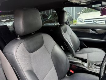 Mercedes-Benz C Class 1.6 C180K BlueEfficiency Sport Auto Euro 4 4dr