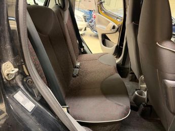 Peugeot 107 1.0 12V Verve Euro 4 5dr