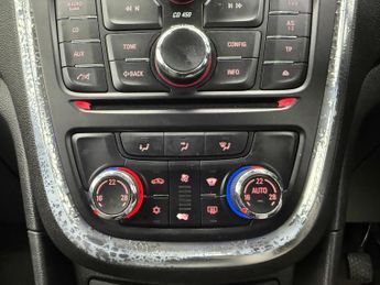 Vauxhall Mokka 1.6i Exclusiv 2WD Euro 6 (s/s) 5dr