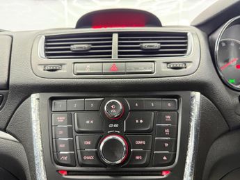 Vauxhall Mokka 1.6i Exclusiv 2WD Euro 6 (s/s) 5dr