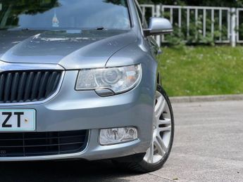 Skoda Superb 2.0 TDI Elegance DSG Euro 5 (s/s) 5dr