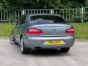 Skoda Superb 2.0 TDI Elegance DSG Euro 5 (s/s) 5dr