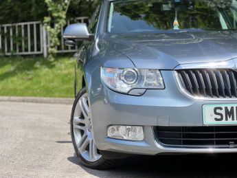 Skoda Superb 2.0 TDI Elegance DSG Euro 5 (s/s) 5dr