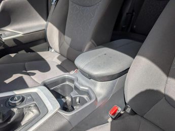Toyota RAV4 2.5 VVT-h Design CVT 4WD Euro 6 (s/s) 5dr