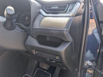 Toyota RAV4 2.5 VVT-h Design CVT 4WD Euro 6 (s/s) 5dr