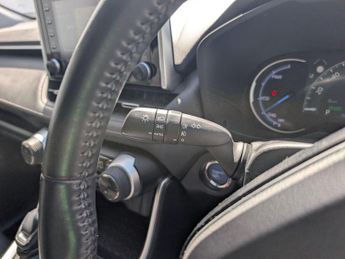 Toyota RAV4 2.5 VVT-h Design CVT 4WD Euro 6 (s/s) 5dr