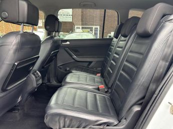 Volkswagen Touran 2.0 TDI BlueMotion Tech SE DSG Euro 6 (s/s) 5dr