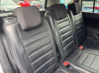 Volkswagen Touran 2.0 TDI BlueMotion Tech SE DSG Euro 6 (s/s) 5dr
