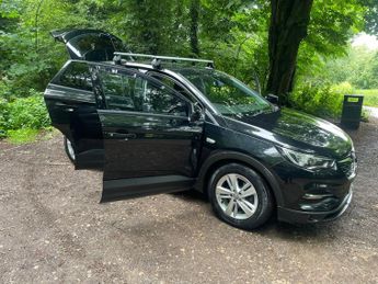 Vauxhall Grandland X 1.6 Turbo D BlueInjection SE Auto Euro 6 (s/s) 5dr