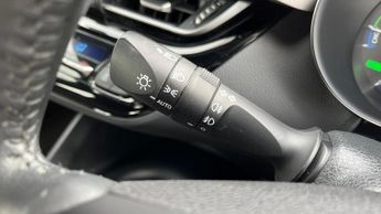 Toyota C-HR 1.8 VVT-h Icon CVT Euro 6 (s/s) 5dr