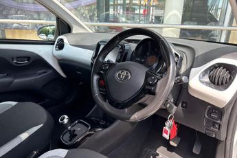 Toyota AYGO 1.0 VVT-i x-press x-shift Euro 6 5dr