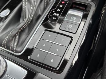 Audi A6 Avant 2.0 TDI ultra Black Edition S Tronic Euro 6 (s/s) 5dr