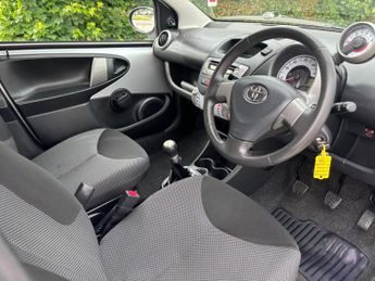 Toyota AYGO 1.0 VVT-i Mode Euro 5 5dr