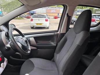 Toyota AYGO 1.0 VVT-i Mode Euro 5 5dr