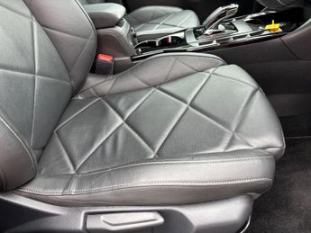 DS AUTOMOBILES DS 3 CROSSBACK 1.2 PureTech Rivoli Crossback EAT8 Euro 6 (s/s) 5dr