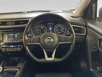 Nissan Qashqai 1.3 DIG-T Tekna SUV 5dr Petrol Manual Euro 6 (s/s) (140 ps)