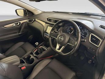 Nissan Qashqai 1.3 DIG-T Tekna SUV 5dr Petrol Manual Euro 6 (s/s) (140 ps)