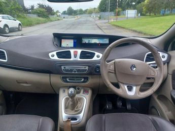 Renault Grand Scenic 1.5 dCi Privilege TomTom Euro 4 5dr