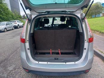 Renault Grand Scenic 1.5 dCi Privilege TomTom Euro 4 5dr