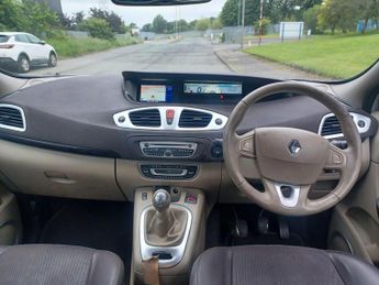 Renault Grand Scenic 1.5 dCi Privilege TomTom Euro 4 5dr