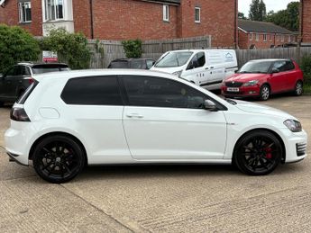 Volkswagen Golf 2.0 TSI BlueMotion Tech GTI Performance DSG Euro 6 (s/s) 3dr