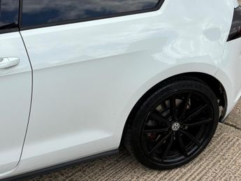 Volkswagen Golf 2.0 TSI BlueMotion Tech GTI Performance DSG Euro 6 (s/s) 3dr