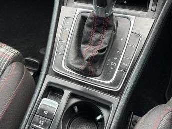 Volkswagen Golf 2.0 TSI BlueMotion Tech GTI Performance DSG Euro 6 (s/s) 3dr