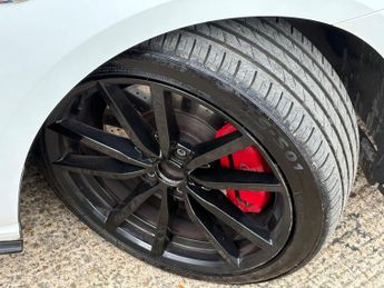 Volkswagen Golf 2.0 TSI BlueMotion Tech GTI Performance DSG Euro 6 (s/s) 3dr
