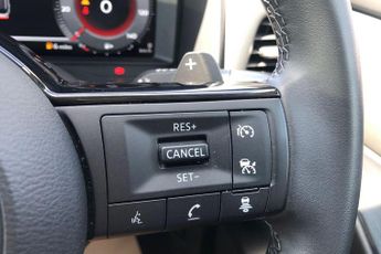 Nissan Qashqai 1.3 DiG-T MH 158 N-Connecta 5dr Xtronic