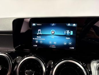Mercedes-Benz GLB 1.3 GLB200 AMG Line SUV 5dr Petrol 7G-DCT Euro 6 (s/s) (163 ps)