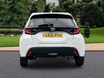 Toyota Yaris 1.5 VVT-h Design E-CVT Euro 6 (s/s) 5dr
