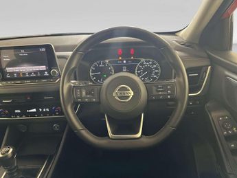 Nissan Qashqai 1.3 DIG-T MHEV Acenta Premium SUV 5dr Petrol Hybrid Manual Euro 