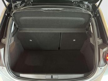 Vauxhall Corsa Electric 50kWh Elite Premium Hatchback 5dr Electric Auto (136 ps)