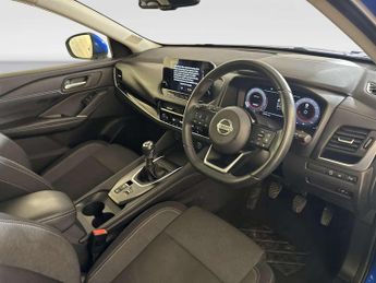 Nissan Qashqai 1.3 DIG-T MHEV N-Connecta SUV 5dr Petrol Hybrid Manual Euro 6 (s